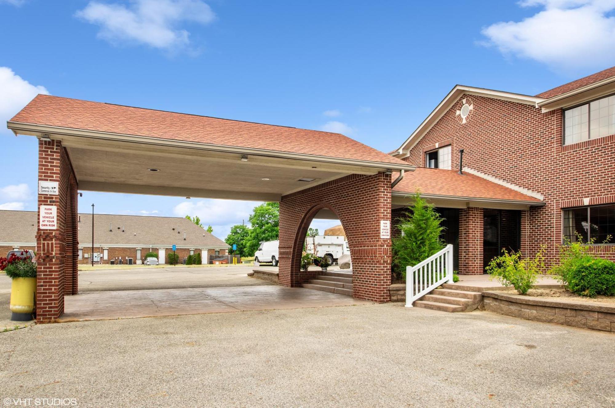 My Hometown Inn Mooresville Exterior photo